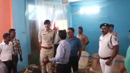 ফরিদপুর দুর্গাপুর: দুর্গাপুর থানার উদ্যোগে দুর্গাপুরের ইস্পাত নগরীতে রক্তদান শিবির, উপস্থিত মন্ত্রী , ADDA চেয়ারম্যান ও DC