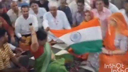 मेड़ता: मेड़ता सिटी में बॉर्डर पर तैनात जवानों के लिए भारतीय जनता पार्टी कार्यकर्ताओं ने मंदिरों में जीत की प्रार्थना की
