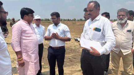 तिरोडा: मोहगाव बुद्रुक येथे गाळमुक्त धरण - गाळयुक्त शिवार अभियानांतर्गत तलाव खोलीकरणाचे भूमिपूजन
