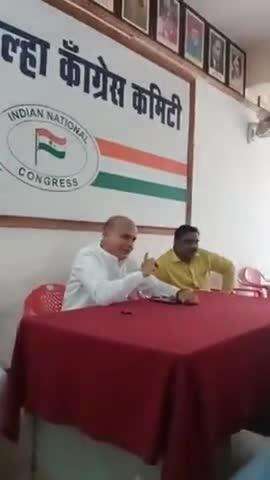 सातारा: एसटी कामगार संघटनेचे मुंबई जिल्हा काँग्रेसचे सचिव  बर्गे यांच्या पत्रकार परिषदेवर साताऱ्याच्या पत्रकारांचा बहिष्कार