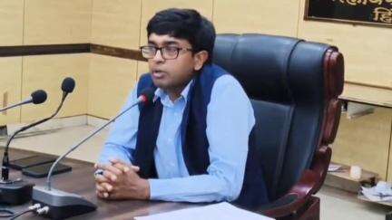 हिंगोली: आपत्कालीन परिस्थितीचा सामना करण्यासाठी यंत्रणांनी सतर्क राहावे: जिल्हाधिकारी राहुल गुप्ता