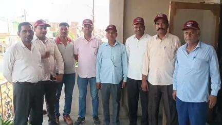 रसूलाबाद: रसूलाबाद में ऑपरेशन सिंदूर की कामयाबी के बाद मनाई गई खुशी बॉडर पर जाने को तैयार हैं पूर्व सैनिक* #OperationSindoor