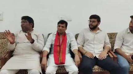बहादुरगढ़: बहादुरगढ़ के पीडब्ल्यूडी रेस्ट हाउस में युवा भाजपा कार्यकर्ताओं की बैठक हुई, जिला अध्यक्ष विकास वाल्मीकि मौजूद रहे