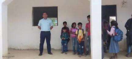 बांसी: बीईओ खेसरहा ने बिना मान्यता चल रहे दो विद्यालयों को जांच कर बंद कराया, क्षेत्र में हड़कंप