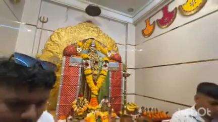 अंबरनाथ: भारतीय सैन्याच मनोबल वाढवण्यासाठी बदलापूर मध्ये महाविकास आघाडीच्या वतीने महालक्ष्मी मंदिरात महाआरती
