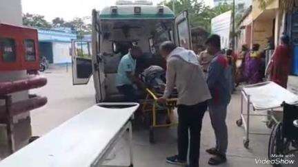 देवघर: जसीडीह थाना क्षेत्र के रेलवे प्लेटफॉर्म नंबर एक पर पटरी पर गिरने से एक व्यक्ति गंभीर रूप से घायल