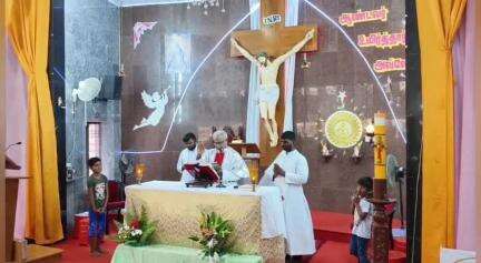 ஆரணி: டவுன் பகுதியில் உள்ள தேவாலயம் மற்றும் தர்கா அறியாத்தஅம்மன் கோவில்களில் எடப்பாடி பழனிச்சாமி பிறந்த நாளை முன்னிட்டு சிறப்பு பூஜைகள்