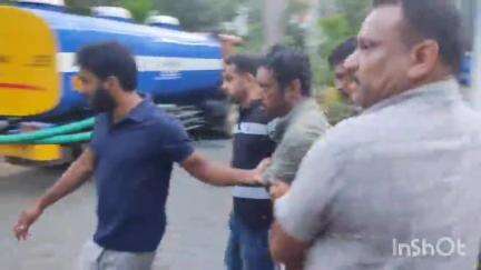 നിലമ്പൂർ: മയക്കുമരുന്ന് കേസിലെ പ്രതിയുടെ മമ്പാട് ടാണയിലെ വീട്ടിൽ നിന്നും പൊലീസ് ഇന്ന് തിരകൾ കണ്ടെത്തി