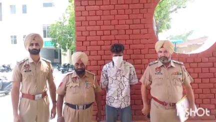 ਫਤਿਹਗੜ੍ਹ ਸਾਹਿਬ: ਥਾਣਾ ਸਰਹੰਦ ਪੁਲਿਸ ਨੇ ਇੱਕ ਵਿਅਕਤੀ ਨੂੰ 80 ਨਸ਼ੀਲੀ ਗੋਲੀਆਂ ਦੇ ਨਾਲ ਗ੍ਰਿਫਤਾਰ ਕੀਤਾ