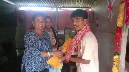 ধূপগুড়ি: নাগরাকাটা একলব্য মডেল আবাসিক স্কুলের টপার দুই উচ্চমাধ্যমিক পরিক্ষায় কৃতিদের সম্বর্ধনা দিল তৃণমূল ছাত্রপরিষদ