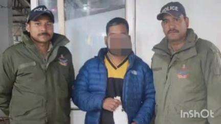 रुद्रप्रयाग: 16 बोतल अवैध शराब के साथ एक नेपाली व्यक्ति को किया गया गिरफ्तार