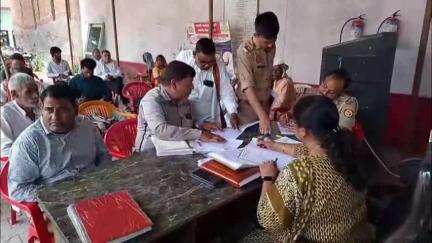 गोवर्धन: गोवर्धन में SDM की अध्यक्षता में समाधान दिवस, पांच शिकायतें दर्ज, दो का निस्तारण हुआ