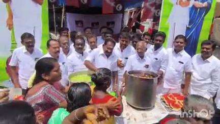 மதுரை வடக்கு: "மக்களுக்கு நல்லது செய்வதை தடுக்க நினைப்பவர்கள் எந்த முறையில் வந்தாலும் அவனை வேரறுப்போம் அவனுக்கு மரியாதை கிடையாது"- செல்லூர் ராஜு ஆவேசம்