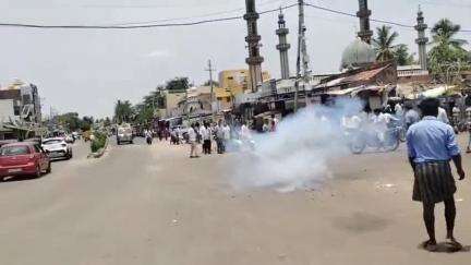 ಮೊಳಕಾಲ್ಮುರು: ನಾಯಕನಹಟ್ಟಿ ಪಟ್ಟಣಕ್ಕೆ ಆಗಮಿಸಿದ ಮದಕರಿ ನಾಯಕ ರಥಯಾತ್ರೆಗೆ ಅದ್ದೂರಿ ಸ್ವಾಗತ ಕೋರಿದ ವಾಲ್ಮೀಕಿ ಮುಖಂಡರು