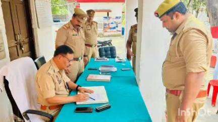 धामपुर: शेरकोट थाने में आयोजित थाना समाधान दिवस में एएसपी पूर्वी धर्म सिंह मार्छाल ने शिकायतकर्ताओं की शिकायतें सुनीं