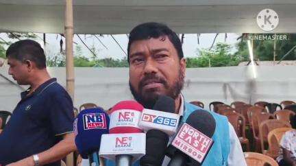 মাৰ্ঘেৰিটা: টিৰাপগেটত সদ্য প্ৰয়াত বিশিষ্ট উদ্যোগপতি, সমাজ সেৱক দ্বাৰিকা প্ৰসাদ গোৱেলৰ অন্তেষ্টিক্ৰিয়াত উপস্থিত সাংসদ ৰামেশ্বৰ তেলী