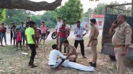 लहरपुर: मोहल्ला गन्नी टोला स्थित खेम करन इंटर कॉलेज के सामने संदिग्ध परिस्थितियों में बुजुर्ग का शव मिला, पुलिस ने पीएम के लिए भेजा