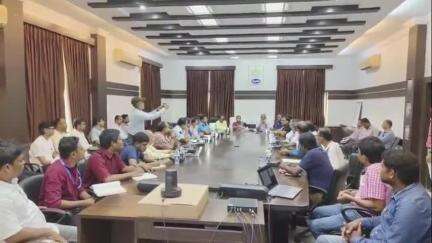 হলদিয়া: হলদিয়ার বিধায়িকা তাপসী মন্ডল বিজেপি ছেড়ে TMCতে যোগ দেওয়ার পর এই প্রথম হলদিয়া উন্নয়ন পর্ষদের বৈঠকে