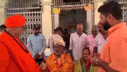 ಗೋಕಾಕ: ಸೋಫಿಯಾ ನಮ್ಮ ಸೊಸೆ ಎನ್ನಲು ಹೆಮ್ಮೆ ಆಗುತ್ತದೆ: ಕೊಣ್ಣೂರ ಗ್ರಾಮದಲ್ಲಿ ಕರ್ನಲ್ ಸೋಫಿಯಾ ಮಾವ ಗೌಸಸಾಬ್ ಬಾಗೇವಾಡಿ