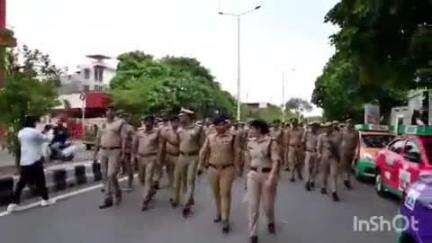 आगरा: आगरा में एयरपोर्ट स्टेशन के पास अपर पुलिस आयुक्त व अन्य अधिकारियों ने सुरक्षा का लिया जायजा
#OprationSindoor