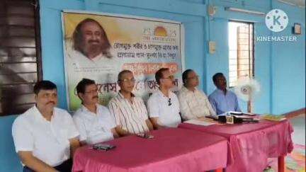 ধর্মনগর: ধর্মনগর শহরের পূর্ব বাজারে পুরাতন গ্রামীণ ব্যাংকের উপর তলায় দি আর্ট অফ লিভিং এর পক্ষ থেকে সাংবাদিক সম্মেলনের আয়োজন
