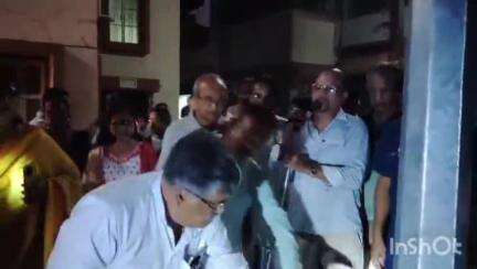 চুঁচুড়া-মগরা: হাই মাস্ট লাইটের উদ্বোধন করলেন বিধায়ক এমনই ছবি চুঁচুড়ায়