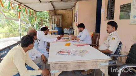 कोचस: कोचस थाना परिसर में शनिवार को बैठक आयोजित की गई, लोगों की समस्याओं को सुना गया