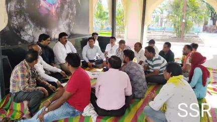 सैलाना: बाबा साहब के नाम आयोजन की दूसरी बैठक गुलाब चक्कर में हुई