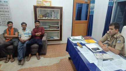 बिजावर: सटई थाना पुलिस ने ग्राम/रक्षा समिति के सदस्यों के साथ बैठक की
