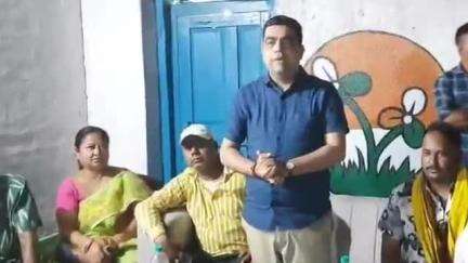 কাশীপুর: সাংগঠনিক বৈঠক আদ্রা শহর তৃনমূল কংগ্রেস কমিটির,উপস্থিত জেলা সভাপতি
