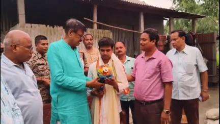 দিনহাটা ২: দিনহাটায় মাদ্রাসা বোর্ডে কৃতী দের সম্বর্ধনা প্রদান দুই জনপ্রতিনিধির