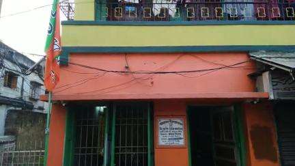 কৃষ্ণনগর ১: বাজেট পেশ নিয়ে পৌরপ্রধান ও পৌরপ্রধান বিরোধী কাউন্সিলরদের মধ্যে বিভেদ; কাটমানি নিয়ে মতভেদ হচ্ছে, বললেন BJP নেতা