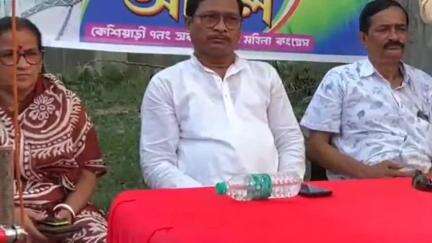 কেশিয়ারি: সাসপেন্ড তুলে নেওয়ার পর কেশিয়াড়িতে কর্মসূচিতে দেখা গেল তৃণমূল নেতা ফটিক  রঞ্জন পাহাড়ি কে