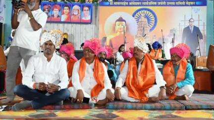 मेहकर: स्वातंत्र्य मैदान मेहकर येथे महामानवांच्या जयंतीनिमित्त भव्य भीम गीताचा कार्यक्रम संपन्न