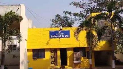 कडबा मंडी पेठ बीड येथे जुगार अड्ड्यावर पोलिसांची धाड,40000 हजाराचा मुद्देमाल जप्त, 6 जण ताब्यात