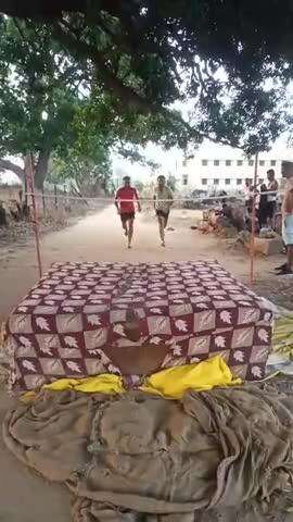 संघर्ष फिजिकल एकेडमी देवचन्दा बाल पिरो एयरफोर्स आर्मी होमगार्ड बिहार पुलिस की तयारी कराया जाता है अतुल राज 7050186485