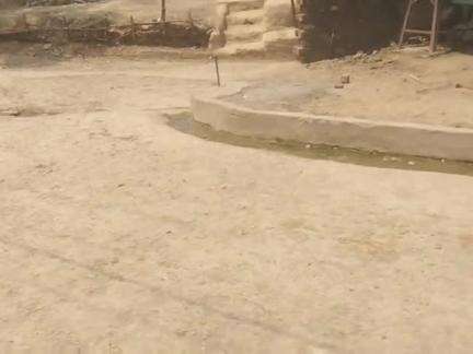 Gram  bakchhaa Tehsil Maudaha District Hamirpur Uttar Pradesh.           Gram Bakchhaa me Pani ki bhari samasya hai