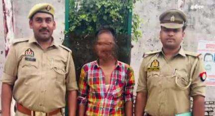 खेरागढ़: भवनइ रोड पर दुकान से पैसे से भरे थैलों को ले जाने वाले व्यक्ति को पुलिस ने किया गिरफ्तार
