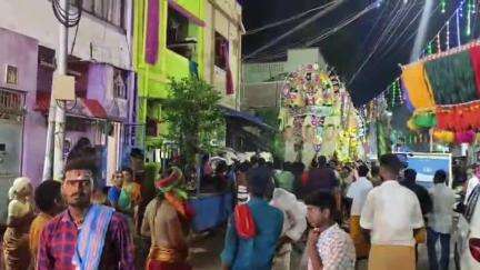 பரமக்குடி: தெளிச்சாத்தநல்லூர் பதினெட்டாம்படி கருப்பண்ணசாமிக்கு பெட்டி எடுப்பு திருவிழா