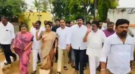 కల్లితండాలో వీరమరణం పొందిన మురళి నాయక్ నివాళులర్పించిన రాప్తాడు మాజీ ఎమ్మెల్యే ప్రకాష్ రెడ్డి #operationsindoor