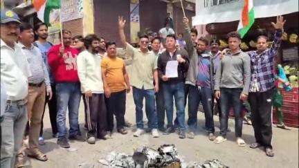 गंगोलीहाट: कांग्रेसी कार्यकर्ताओं ने गंगोलीहाट में पाकिस्तान का फूंका पुतला