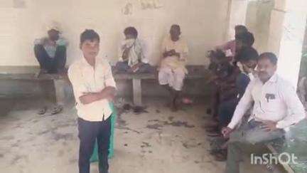 टांडा: अजमेरी बादशाहपुर गांव में विषाक्त पदार्थ खाने से युवक की हुई मौत, पुलिस ने पोस्टमार्टम के लिए भेजा शव