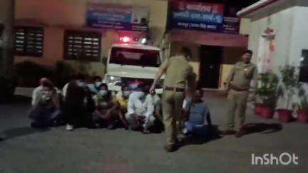 बाजपुर: बाजपुर में सार्वजनिक रूप से शराब का सेवन करने पर 12 लोगों के चालान, पुलिस ने की छापेमारी