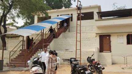 ముధోల్: నరసింహస్వామి జన్మోత్సవం సందర్భంగా బైంసా పట్టణంలోని నరసింహస్వామి ఆలయానికి భక్తులు తరలివచ్చారు