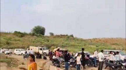 बाह: पिनाहट में पीडब्ल्यूडी की लापरवाही, जर्जर पैंटून पुल बना संकट, पब्लिक एप की खबर का दिखा असर #jansamasya