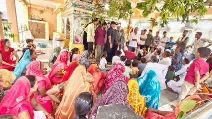 सनावद: ग्राम चितावद के प्राचीन भैरव बाबा मंदिर में मान कार्यक्रम में विधायक बिरला शामिल हुए