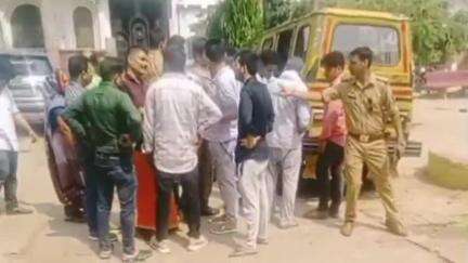 सिधौली: सिधौली में सड़क हादसे में एक व्यक्ति की मौत, महिला गंभीर रूप से घायल