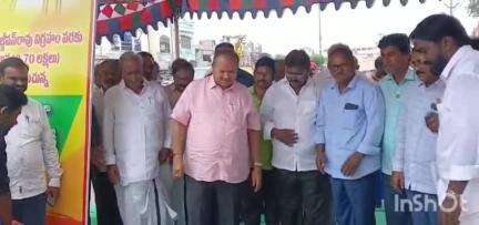 సత్తెనపల్లి లో 37 లక్షలతో నిర్మించిన రహదారిని ప్రారంభించిన ఎమ్మెల్యే కన్నా లక్ష్మీనారాయణ
