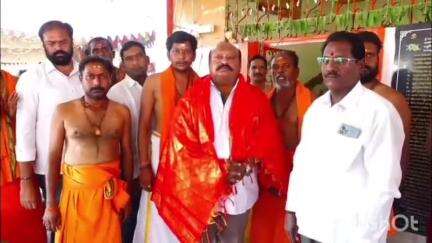 కరీంనగర్: చింతకుంటలో నిర్వహించిన హనుమాన్ చాలీసా పారాయణ కార్యక్రమంలో పాల్గొన్న మాజీ మంత్రి కరీంనగర్ ఎమ్మెల్యే గంగుల కమలాకర్