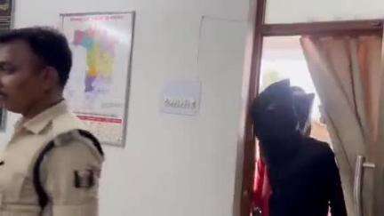डुमरा: रुन्नीसैदपुर में दो घरों में डकैती और बमबाजी मामले में पुलिस ने 3 अपराधियों को किया गिरफ्तार, सदर DSP ने दी जानकारी